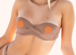 Kobieta z oznaczoną strefą depilacji aureola