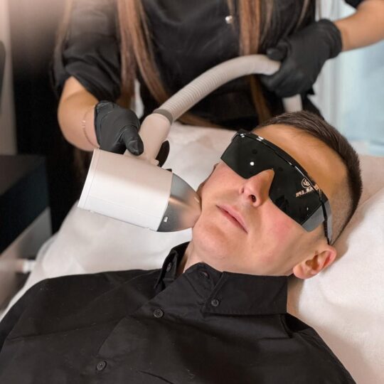 Depilacja laserowa dla mężczyzn: wszystko o zabiegu